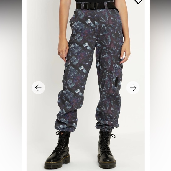 CROW SWARM CARGO PANTS LIMITED BLACKMILK NWOT SIZE 8 COMES WITH BELT - Picture 4 of 9